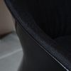 Zanotta Derby draaifauteuil - Materiaal