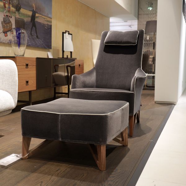 Giorgetti Mobius Wing Chair fauteuil
