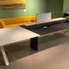 Koleksiyon Partita vergadertafel - 420x140x74 - Zijaanzicht rechts
