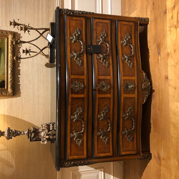 Moissonnier 530 L.XIV commode - Showroom