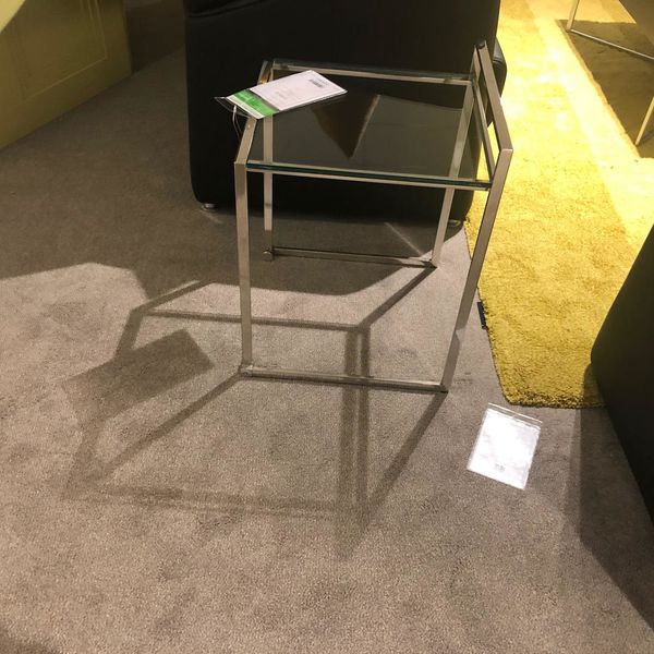 Ghyczy T68 bijzettafel - Showroom