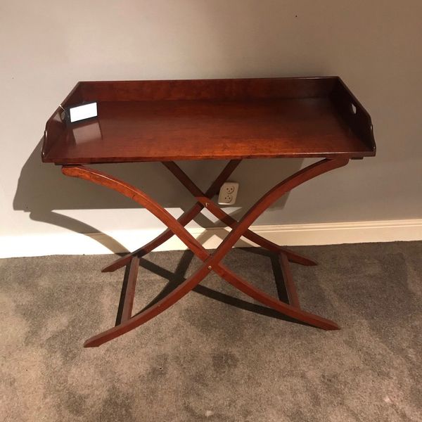 Kennedy Tray on Stand bijzettafel - Showroom