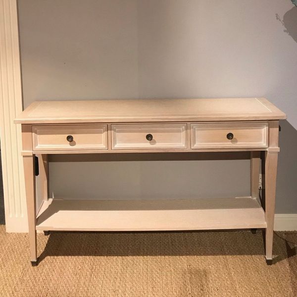 GC tables Chene Francais Sidetable - Showroom