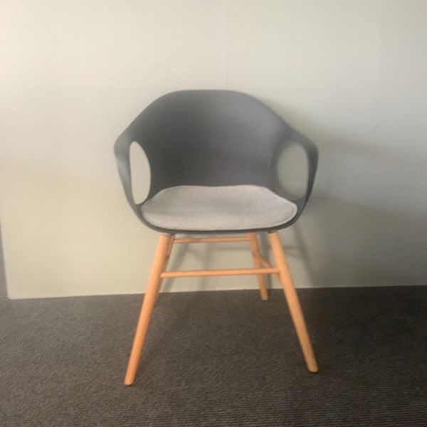 Kristalia Elephant eetkamerstoel - Showroom