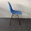 Vitra DSW eetkamerstoel - Vooraanzicht