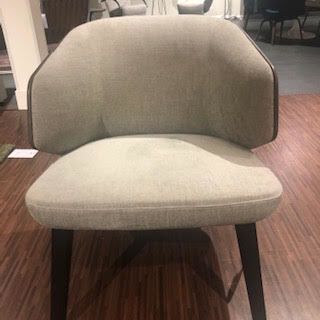 Montis Back me Up fauteuil - Showroom