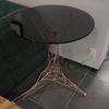 Tom Dixon Pylon bijzettafel - Zijaanzicht links
