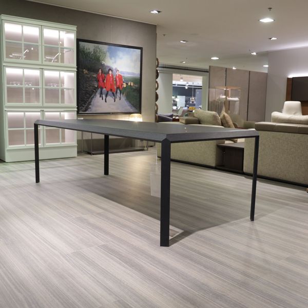 Molteni&C 45º eettafel - 240x100 - Showroom
