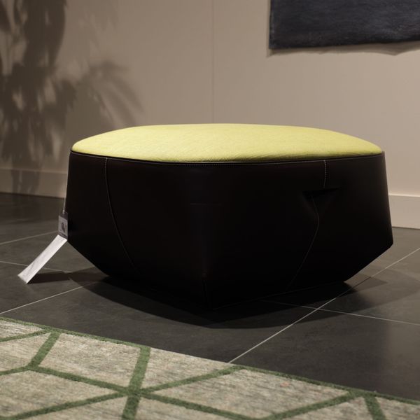 Walter Knoll Isanka 192-H2 poef - Showroom