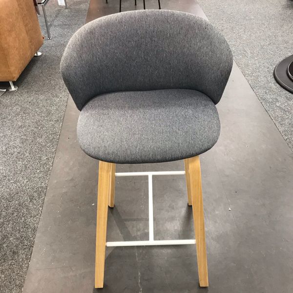 Arco Close Barstool barkruk  - Showroom