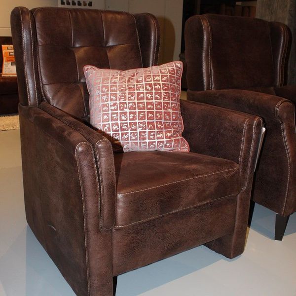 Carlos Fauteuil - Showroom