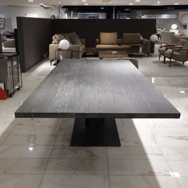 Draenert 1470 Victor eettafel - 300x120 - Showroom