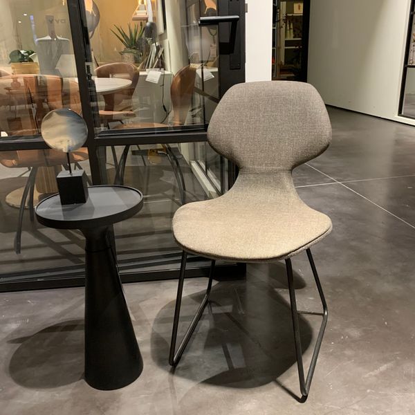 Pode Chiba eetkamerstoel - Showroom