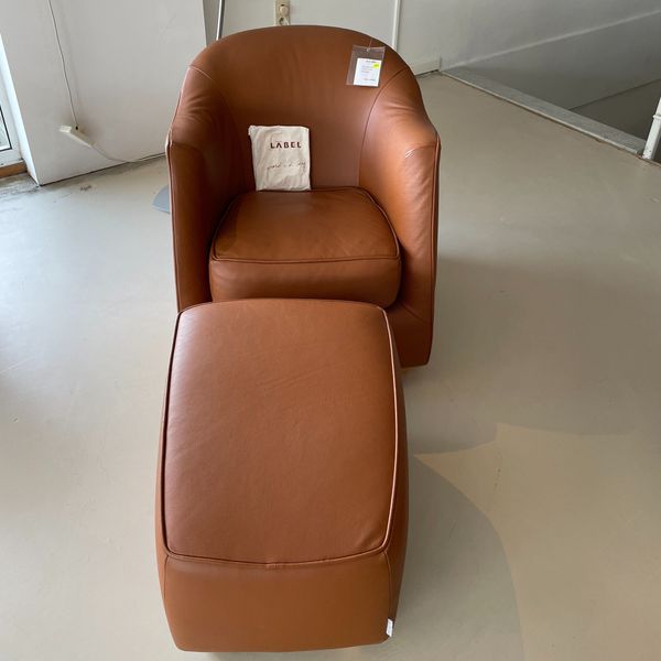 LABEL vandenberg Sedeo fauteuil met poef  - Showroom
