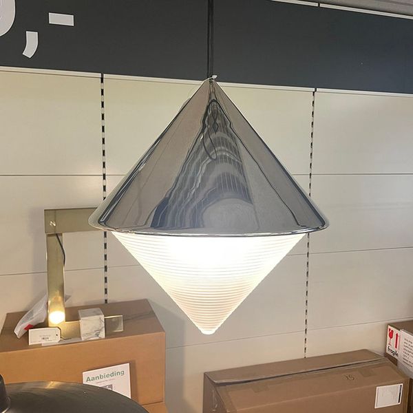 Roll & Hill Half & Half hanglamp - Showroom