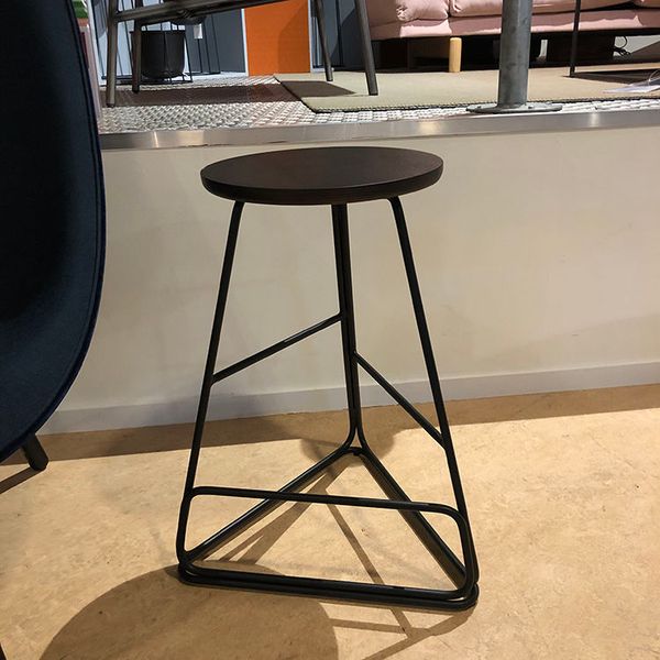 M.A.D. Furniture Design Delta krukje - Showroom