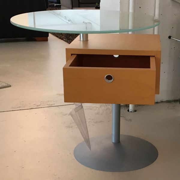 D-Tec bijzettafel - glas - Showroom