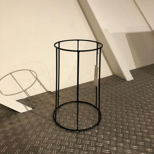 Menu A/S Wire Base 404 plantenstandaard - Showroom