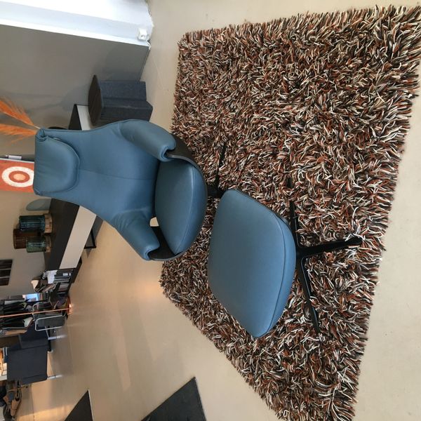 Leolux Cream fauteuil met poef - Showroom