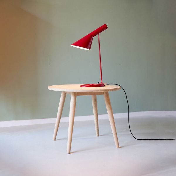 Louis Poulsen AJ tafellamp